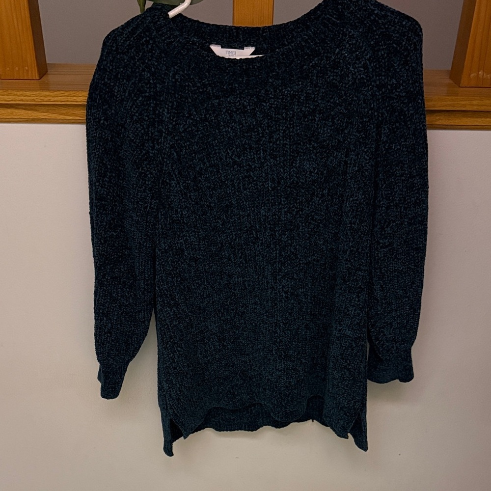 Time and Tru Women's Dark Sweater
